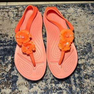 Crocs Iconic Comfort Serena Coral & Melon Floral Strap Sandals Size 8